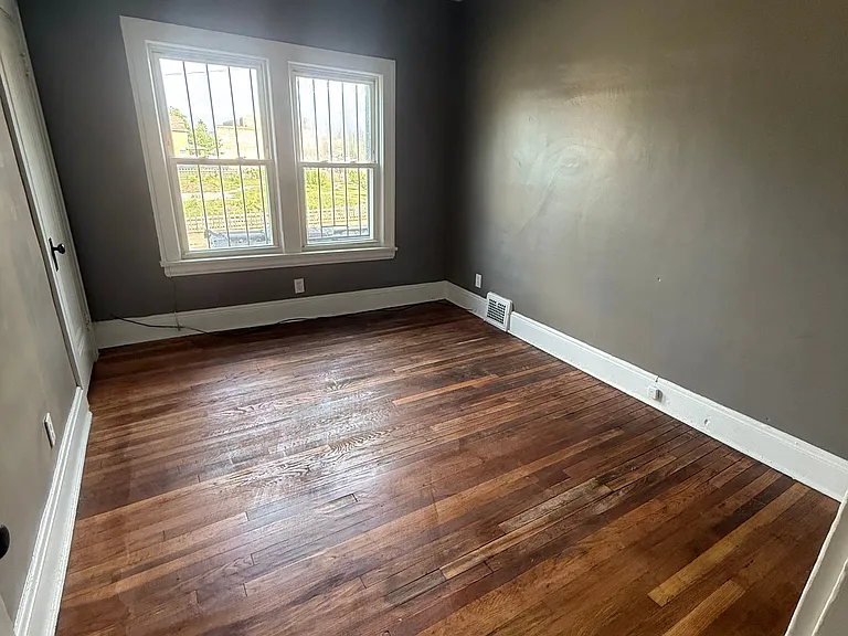 13425 Kinsman Rd #2 — Photo 3