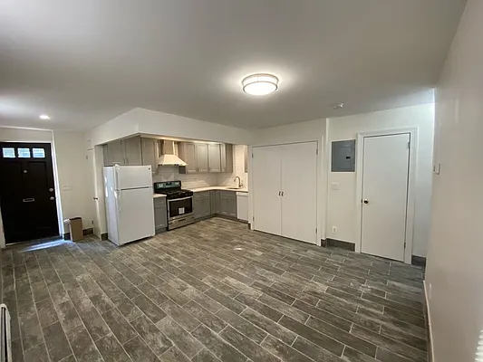 Rented by Daniel Gale Sotheby's International Realty | media 11