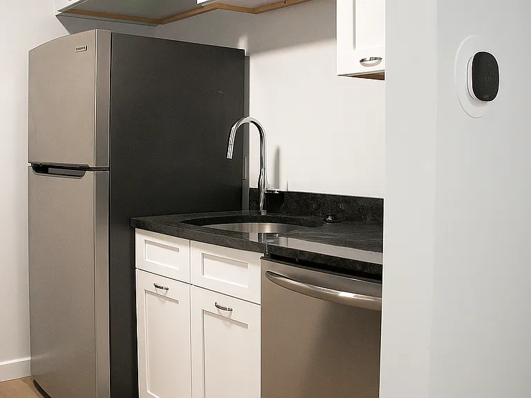 8 School St #8 — Photo 15