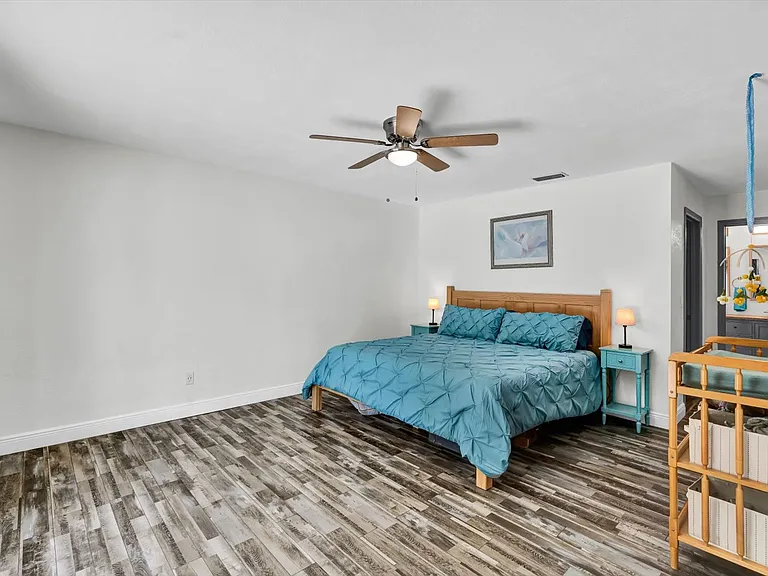 245 Country Circle Dr E — Photo 15
