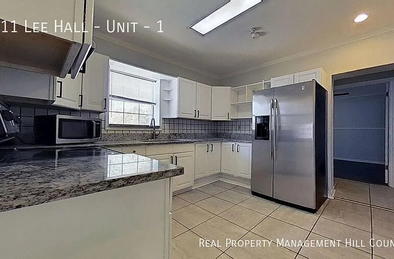 1211 Lee Hall #1 — Photo 5