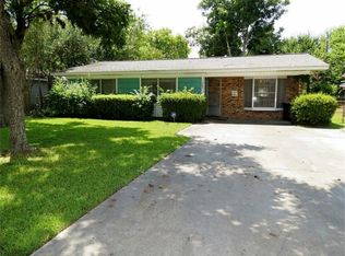 1607 Wilburn Dr, Baytown, TX 77520