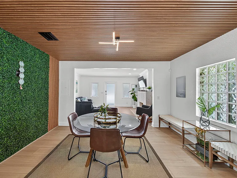 510 NE 8th Ave — Photo 25