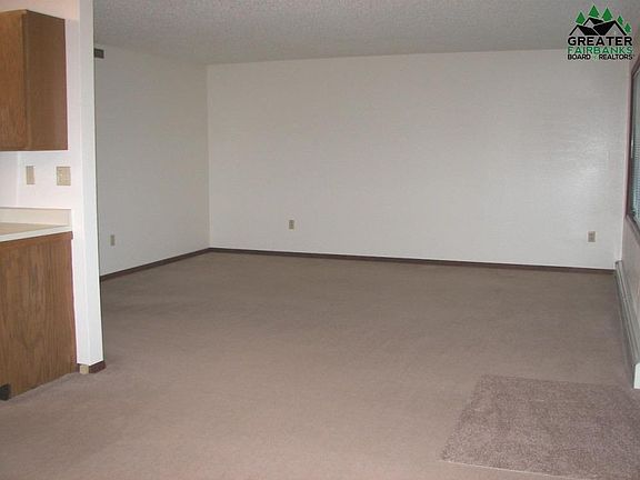 5th image of 3854 Blessing Ave