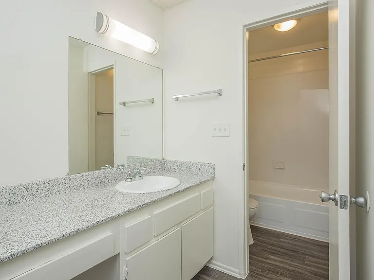 R.C. Briarwood Apartment Homes — Photo 26