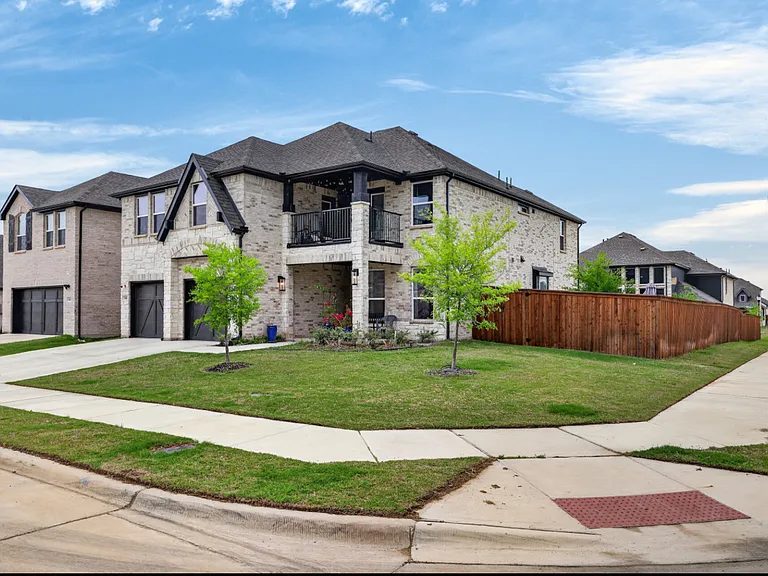 3845 Poppywood Rd — Photo 2