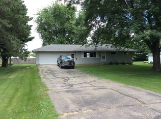 413 32nd St NE, Rochester, MN 55906