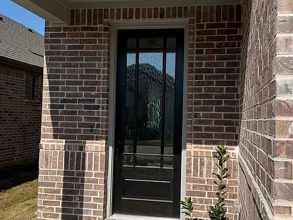 3rd image of 14161 Gallatin St