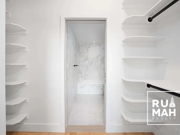 107 Waverly Avenue image 6 of 14