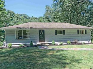 73 Cole Ln, Troy, NY 12180