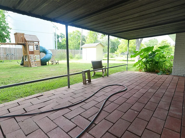 536 Castlelake Dr — Photo 19