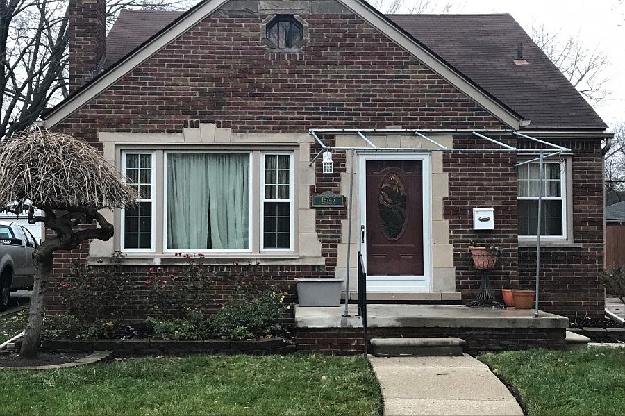 1st image of 19745 Woodmont St