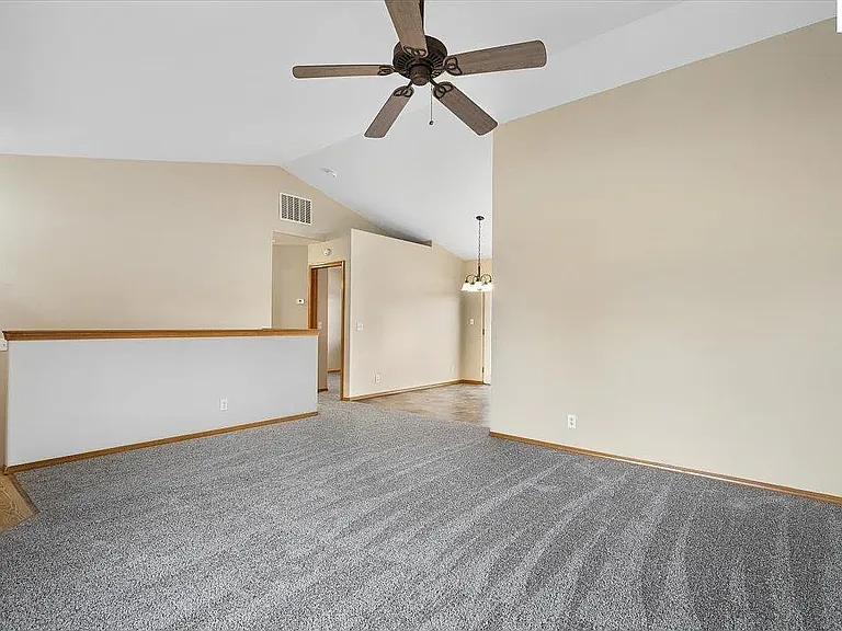 842 N Doryport Ct — Photo 14