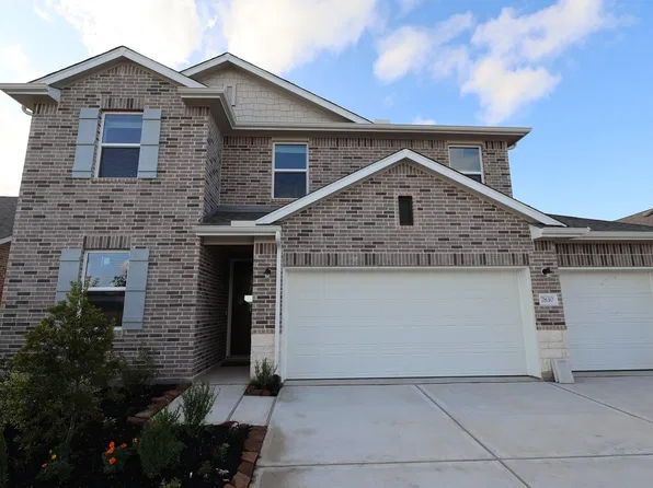 7830 Jade Crest Dr, Angleton, TX 77515