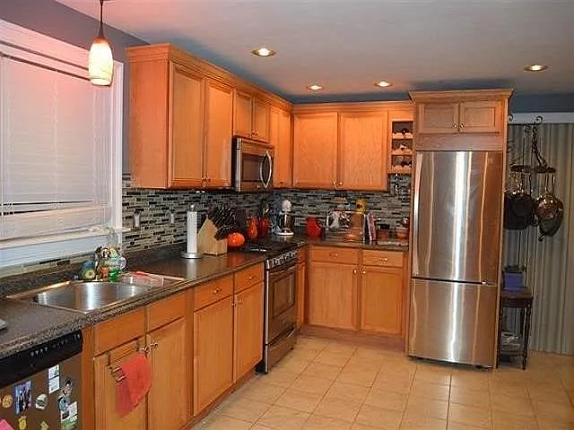 4 Troy St — Photo 5