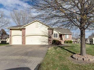 237 S Maple Dunes Ct, Wichita, KS 67235