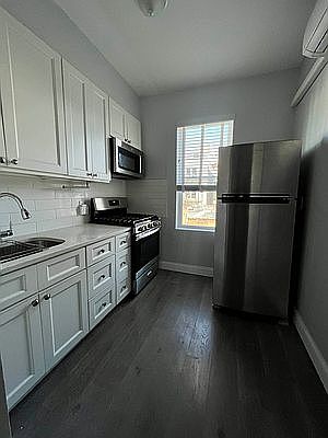 1st image of 25-37 14th Pl #1