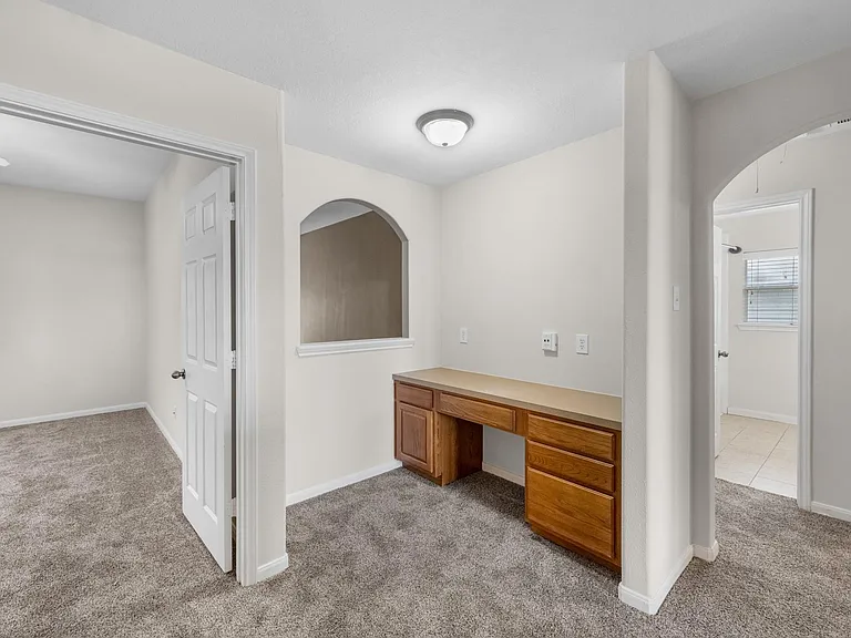 2519 Fair Oak St — Photo 16