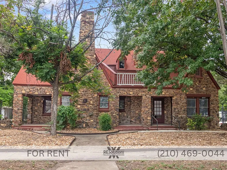 1618 W Kings Hwy #1618 — Photo 13