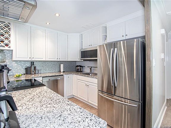 5th image of 8522 Castle Pine Ct