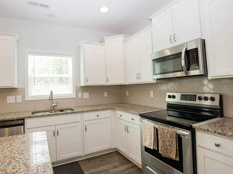 88 Kensington Dr — Photo 13