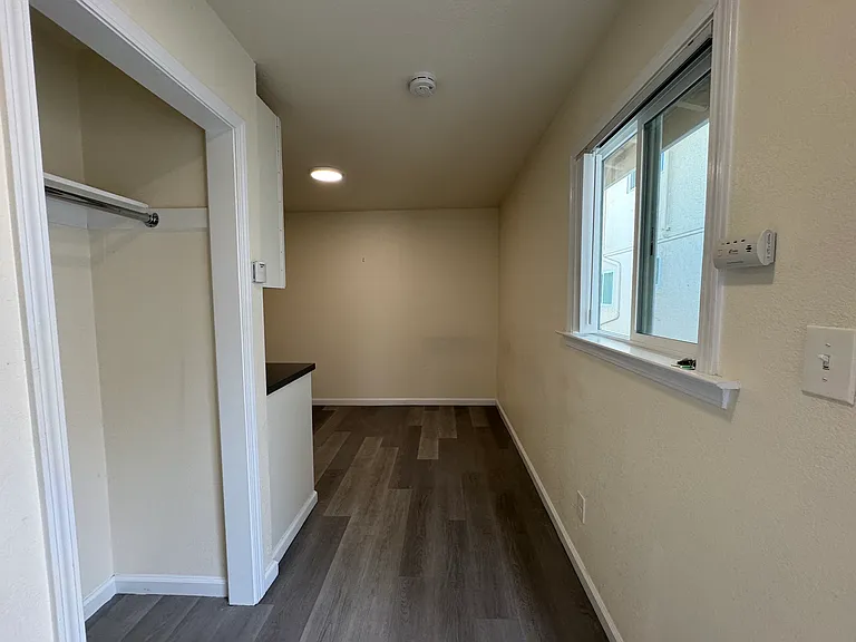 9838 Bancroft Ave #2 — Photo 5