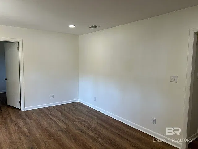 3 bed, 2.5 bath, 2065 sqft, $3,400 — Photo 2