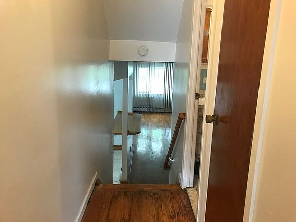4th image of 1014 E 85th St #1