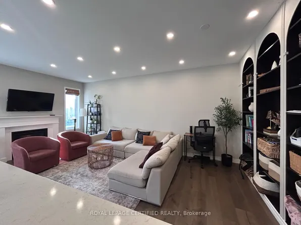 3492 Vernon Powell Dr, Oakville, ON L6H 0X8