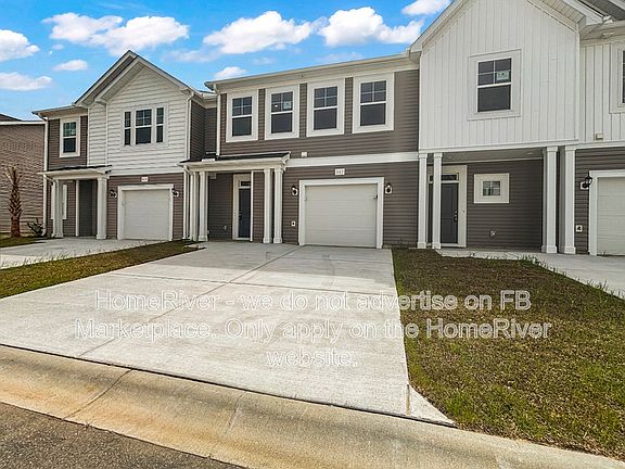 3rd image of 347 Sandridgebury Dr