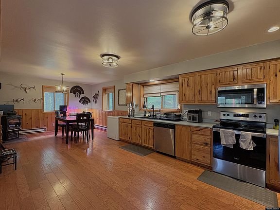5th image of 3735 Hidden Meadow Dr