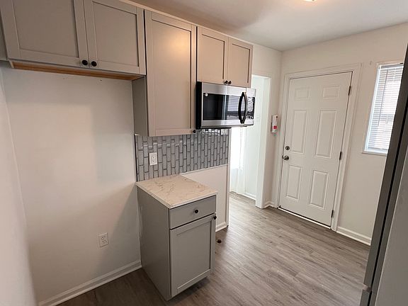 4th image of 26431 Coolidge Hwy #1
