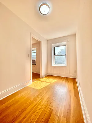 Rented by Barrus Realty Corp | media 6