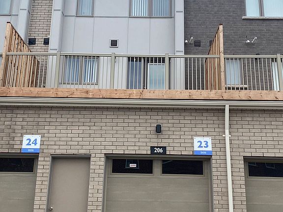 3rd image of 1525 Kingston Rd #206
