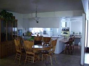 5th image of 160 S Vecino Dr