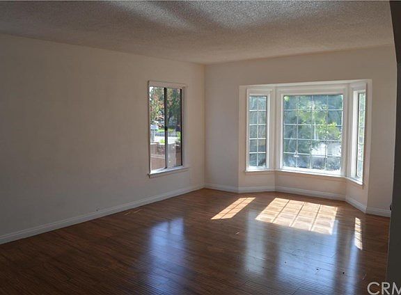 5th image of 3738 Grace Ave