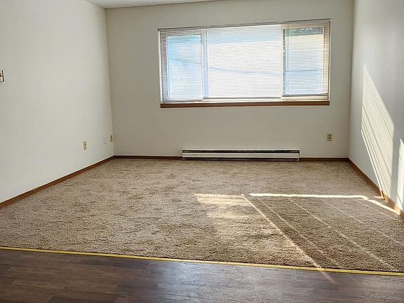 3rd image of 1419 5th Ave S APT 23