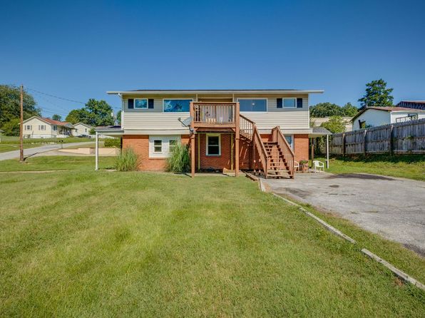 405 Salem St APT 4