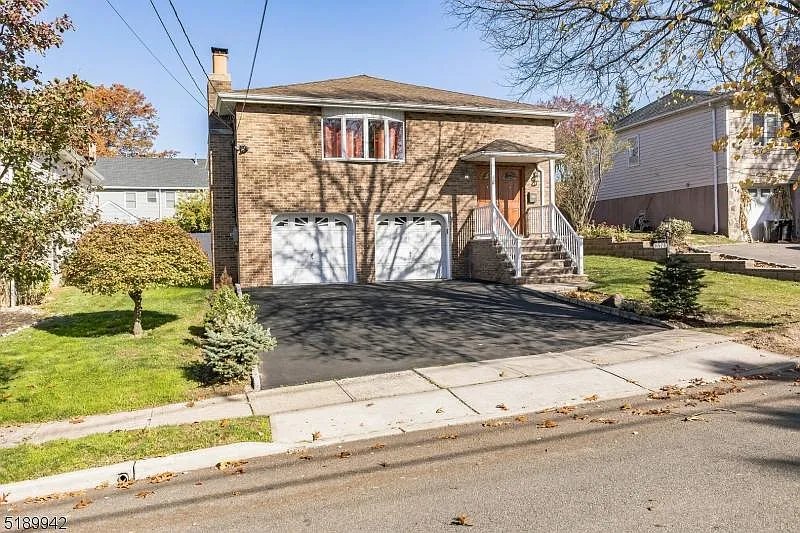 376 Mount Vernon St photo 1