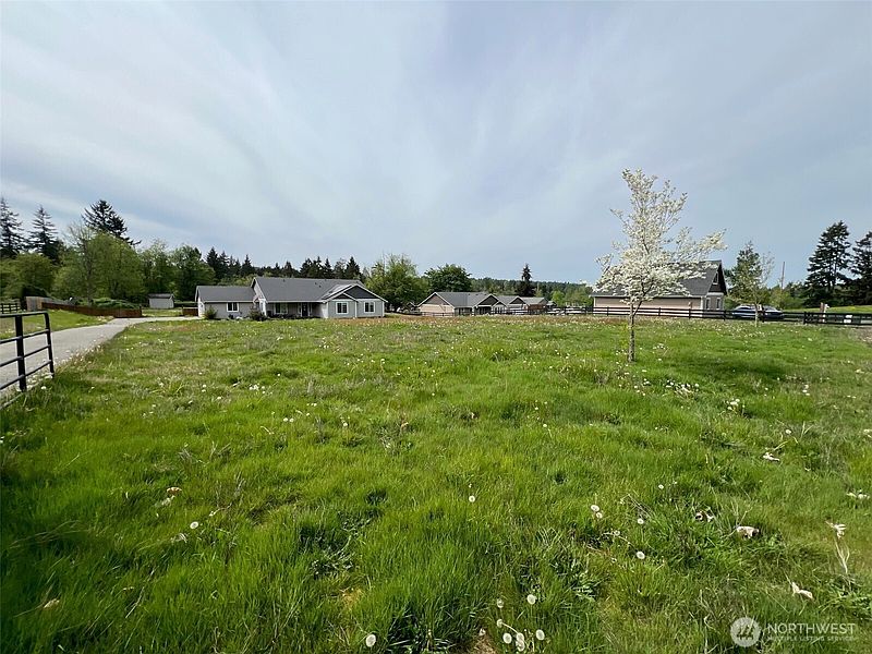 3rd image of 30510 37th Avenue E
