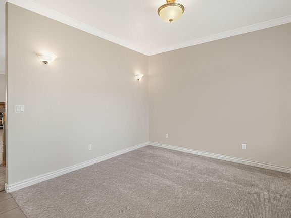 5th image of 523 E Sierra Ln