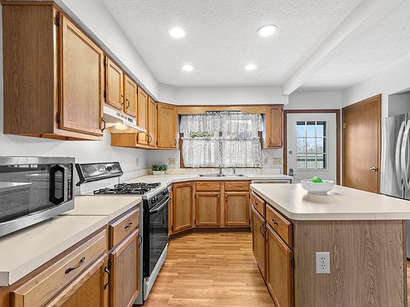 5th image of 5844 Thada Ln