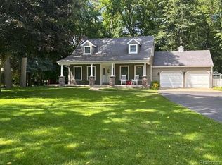 171 Golfview Dr, Caro, MI 48723