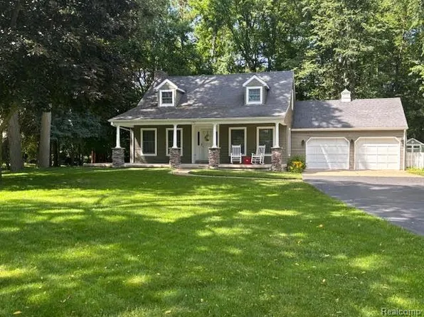 171 Golfview Dr, Caro, MI 48723