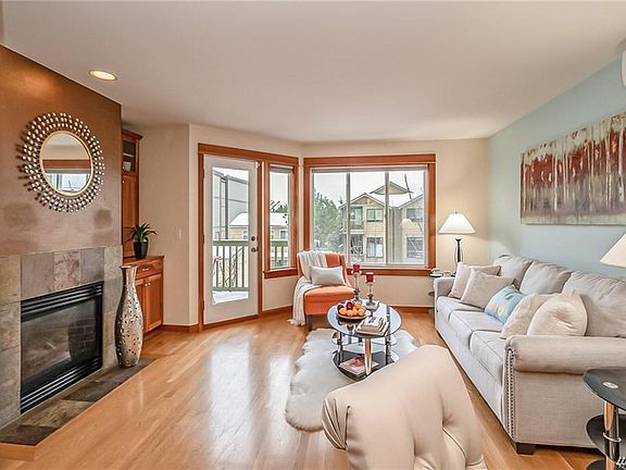 3rd image of 6532A 34th Ave NE