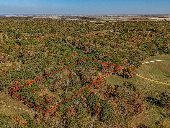 4th image of 7553 Rush Ln