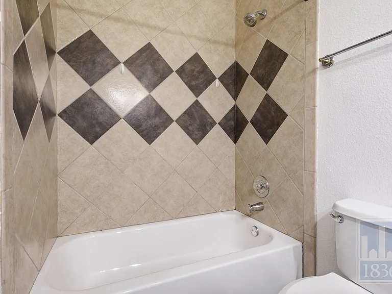 8400 Jamestown Dr #534 — Photo 17