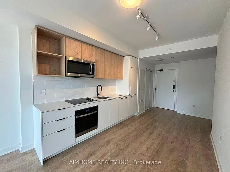 1185 Dupont St #510 — Photo 3