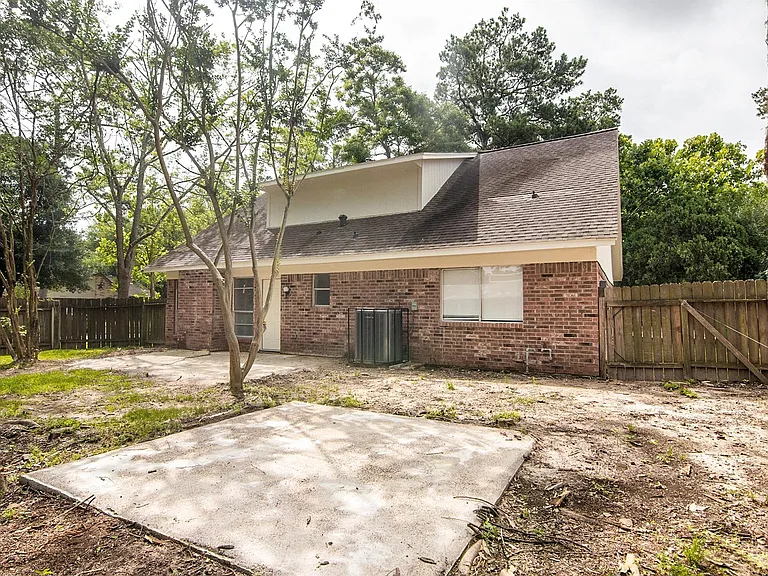 23710 Farm Hill Rd — Photo 23