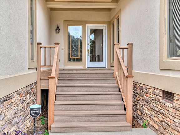 2nd image of 105 Sweet Gum Ln